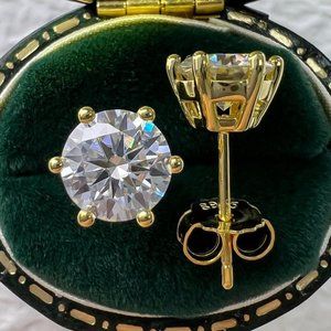 Moissanite 4 karat Gold Stud Earrings